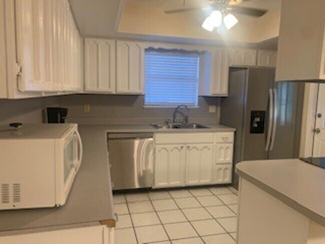 Building Photo - Nice Three Bedroom, 2 Bath home for rent.
