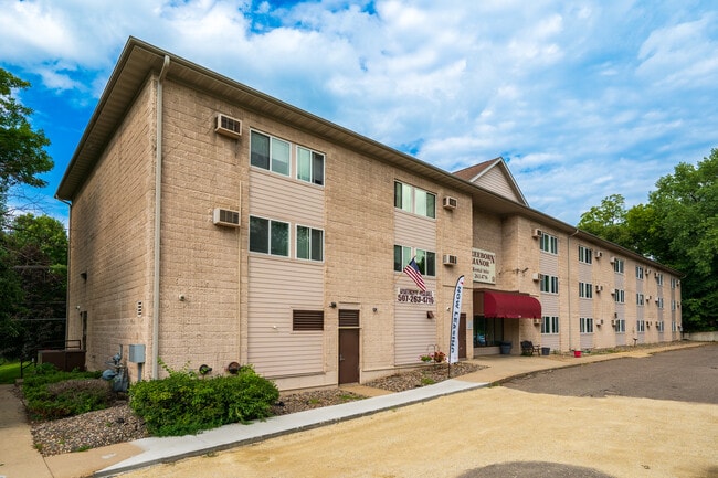 Primary Photo - Freeborn Manor Apartments