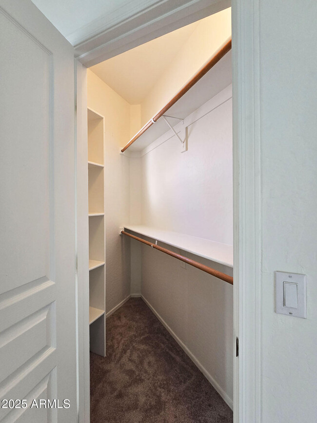 Building Photo - 6510 S Hazelton Ln