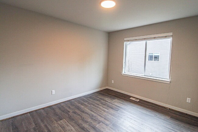 Building Photo - 1418 184th Pl SE