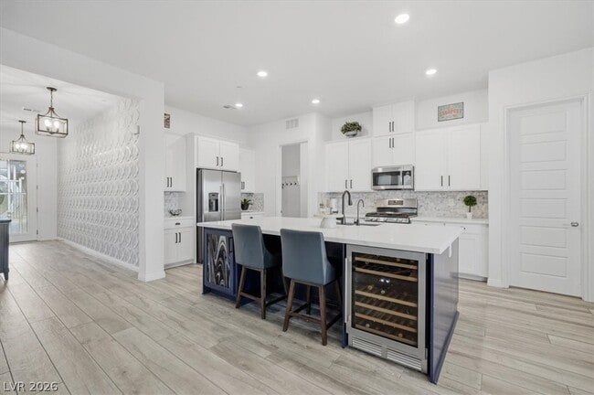 Building Photo - 246 Tallis Hills Ave