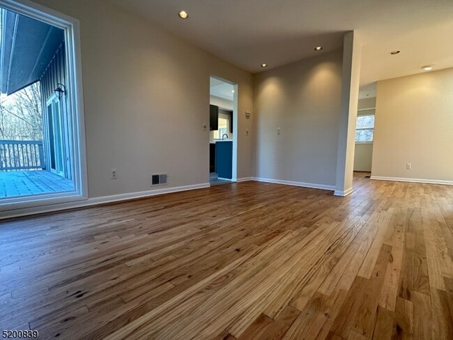 Building Photo - 54 Water St