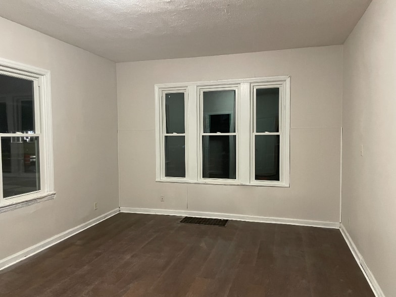 Building Photo - 6121 12th Ave