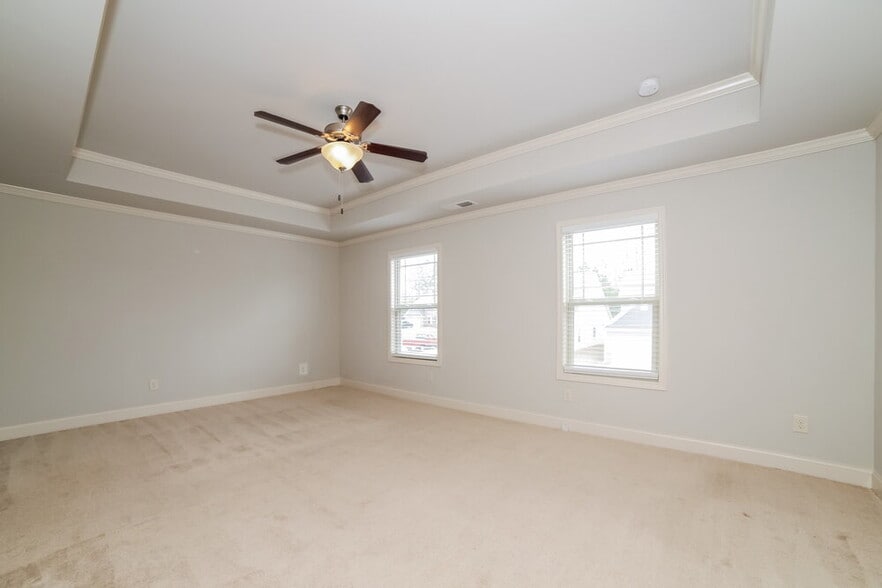Building Photo - 89 Greatwood Ln