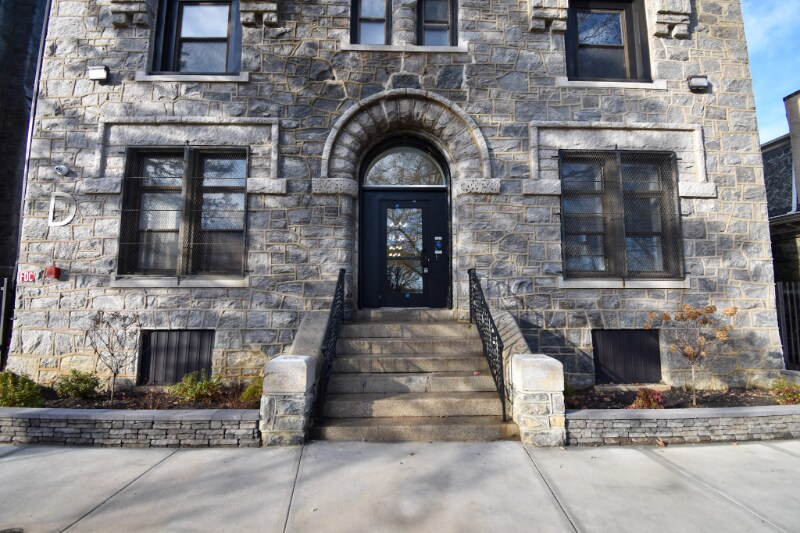 Building Photo - 1030 N 48th St