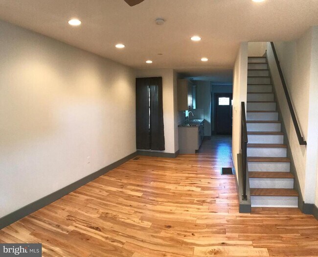 Building Photo - 1829 N Ringgold St