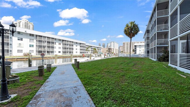 Building Photo - 3725 NE 169th St