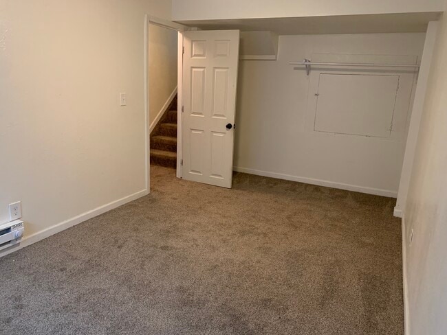 Building Photo - 2559 Cherry Cir