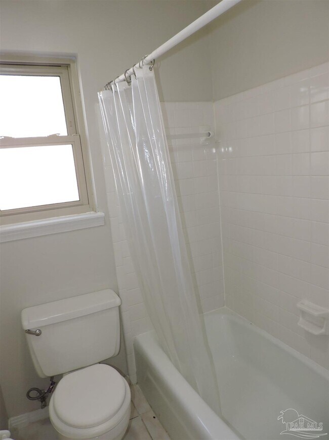 Building Photo - 3480 Blueridge Dr