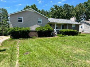 Building Photo - 5216 Roxborough Dr