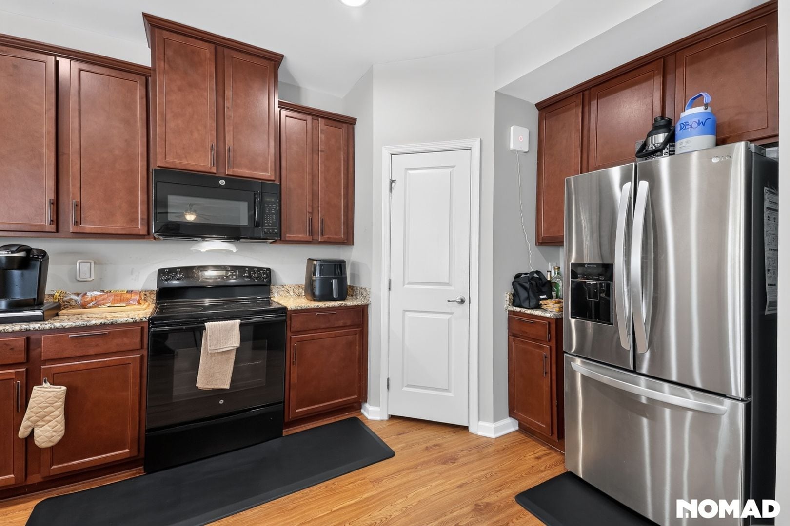 Building Photo - 676 Twisted Oak Ct