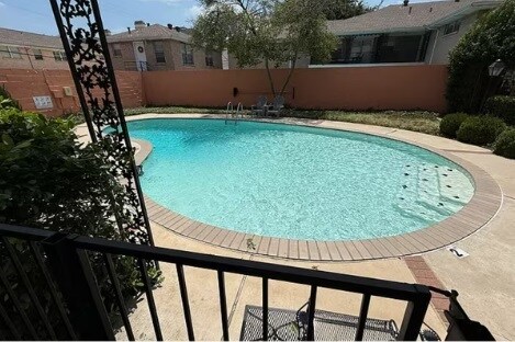 Building Photo - 8618 Baltimore Dr