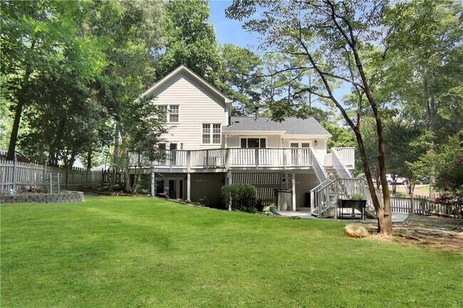 Building Photo - 455 Persimmon Ln