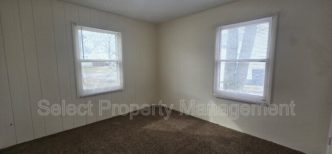 Building Photo - 4405 S Colonial Ave