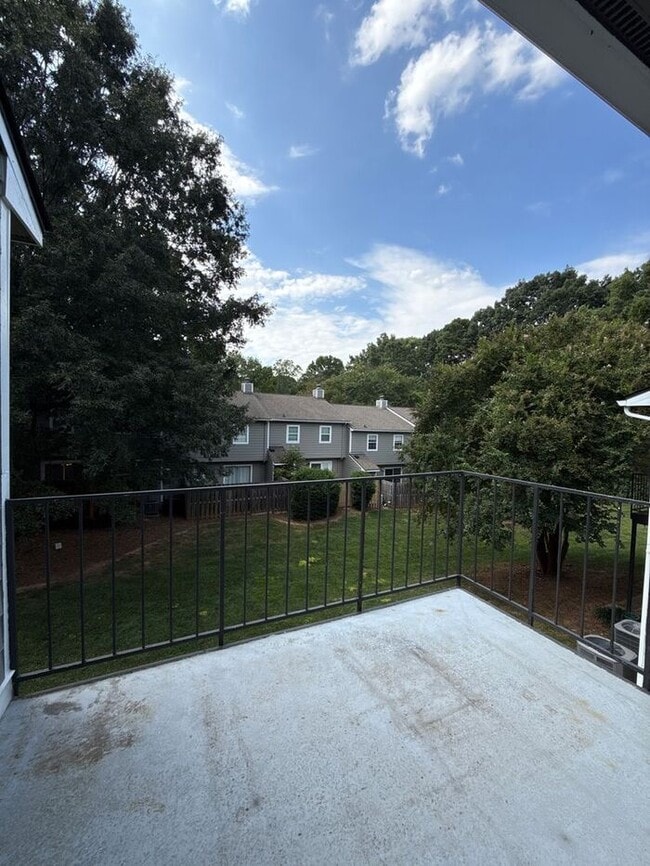 Building Photo - T.R. Lawing Realty Property