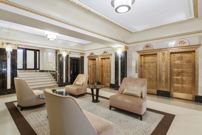 Building Photo - 27 W 72nd St