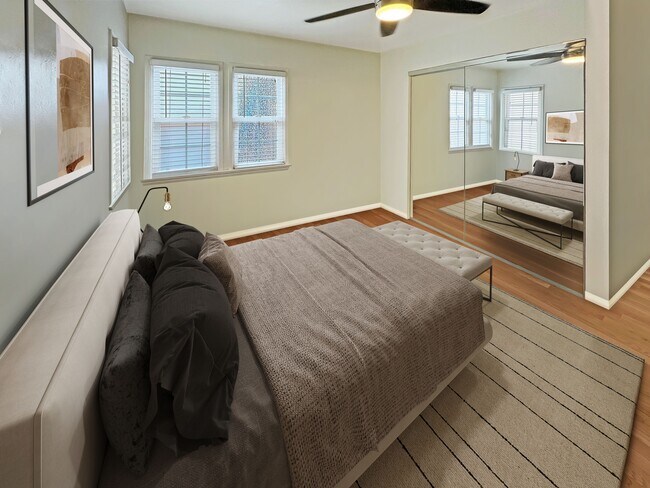 Building Photo - 38 8th Ct