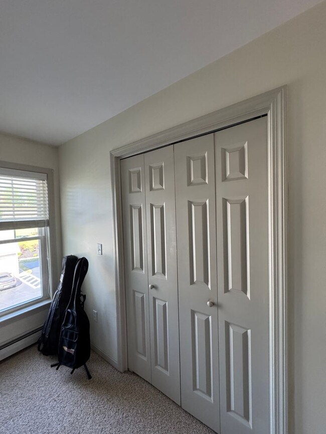 Building Photo - $2,650 2BD/1.5BA South Portland Near I-295