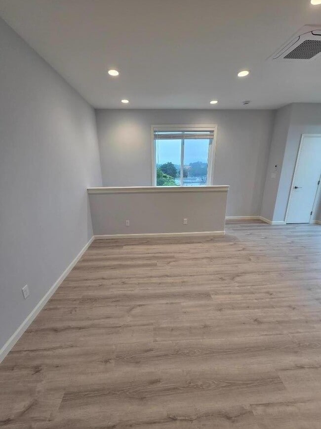 Building Photo - 645 Gellert Blvd