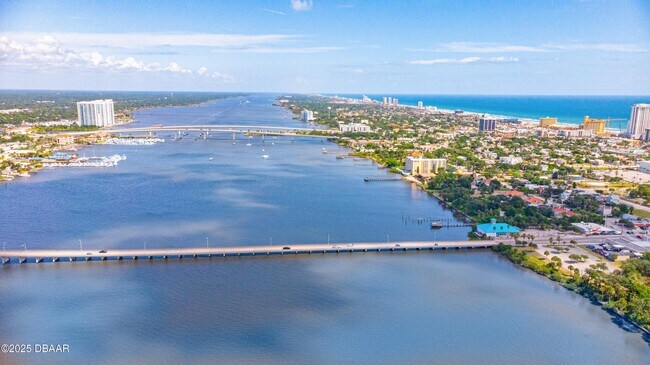 Building Photo - 144 S Halifax Ave