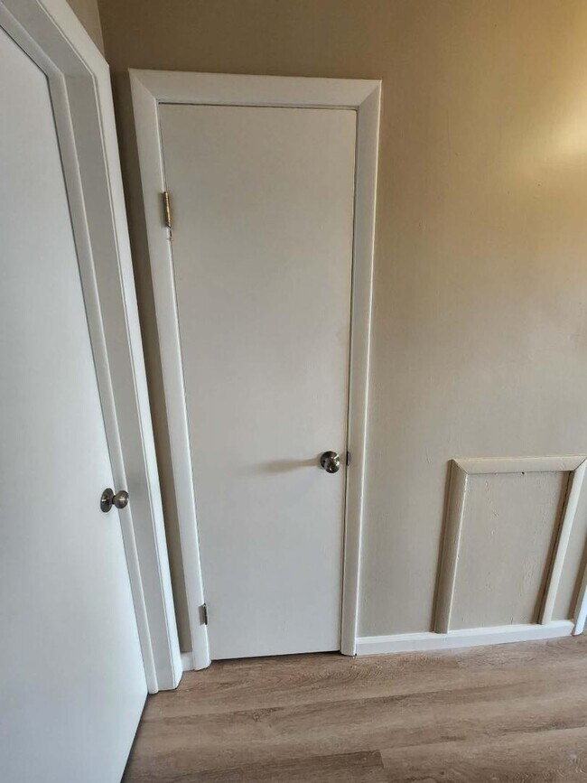 Building Photo - 1654 Abbott Rd