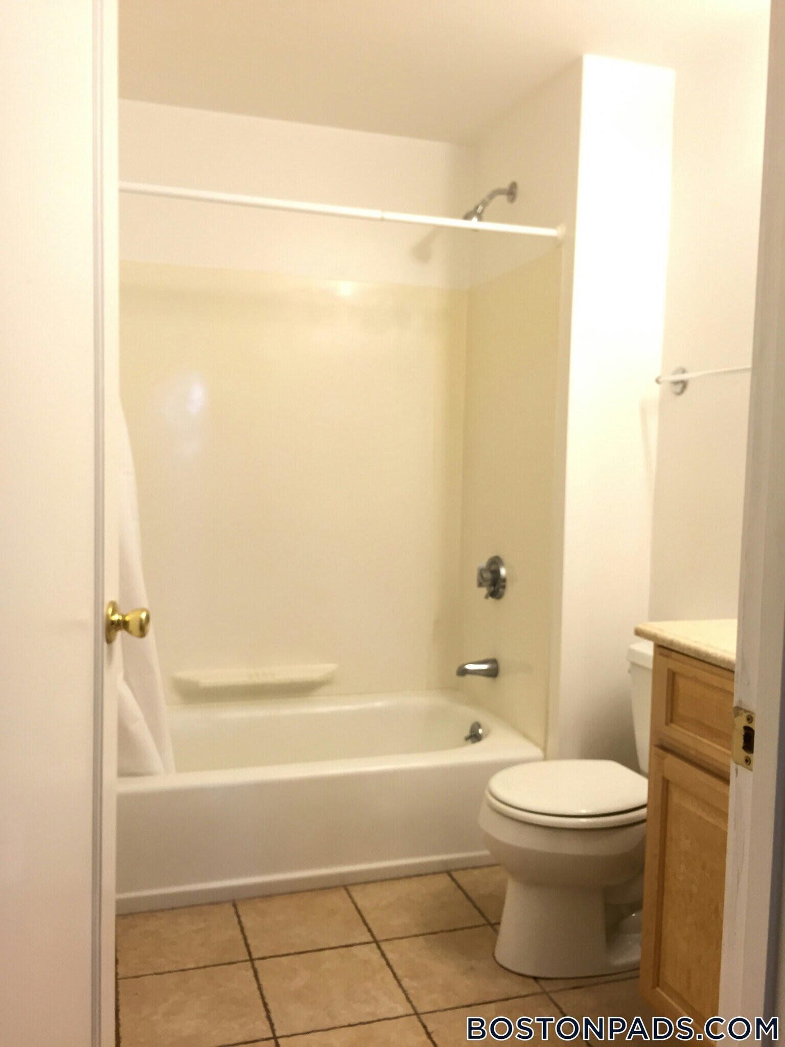 Building Photo - 43 May St