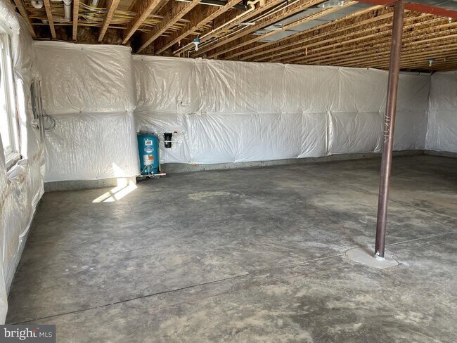 Building Photo - 15711 Carroll Rd