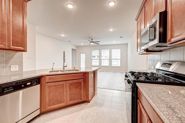 Building Photo - 18822 Fulvetta Haven Way