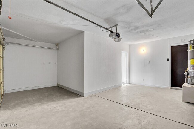 Building Photo - 4012 N Mira Ln