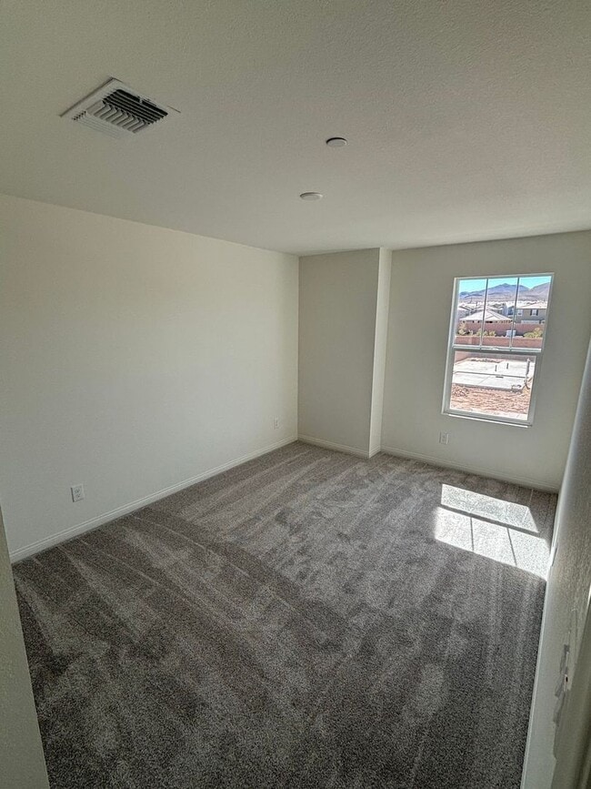 Building Photo - Modern Inspirada Living – 4 Bed Home with Loft & Downstairs Suite