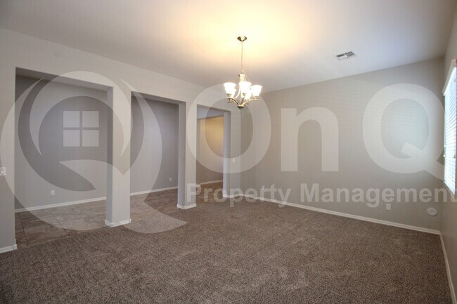 Building Photo - 4167 E Glacier Pl