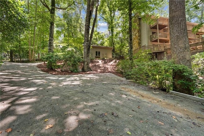 Building Photo - 570 Idlewood Dr NW