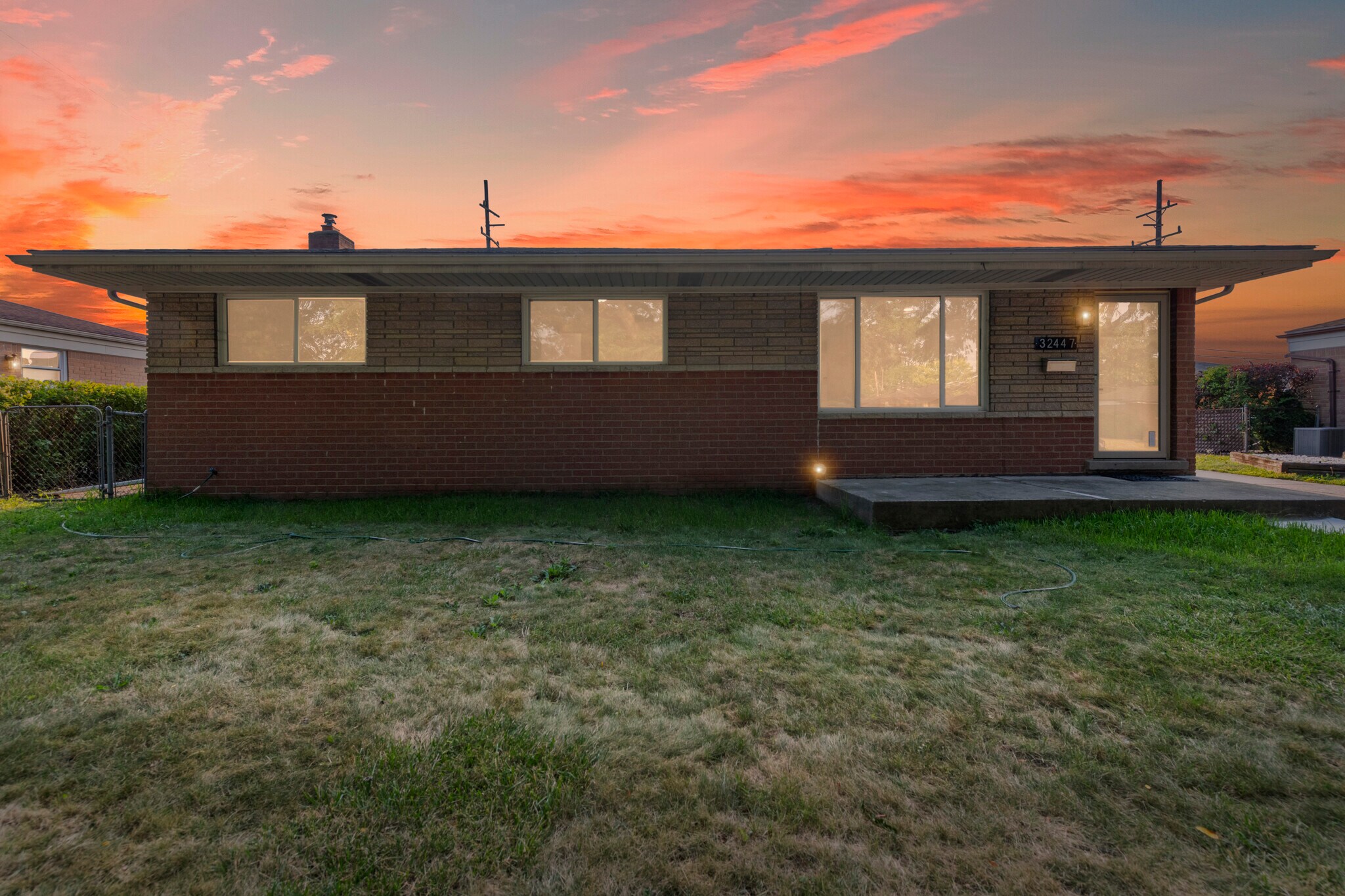 Building Photo - 32447 Hawthorne Dr