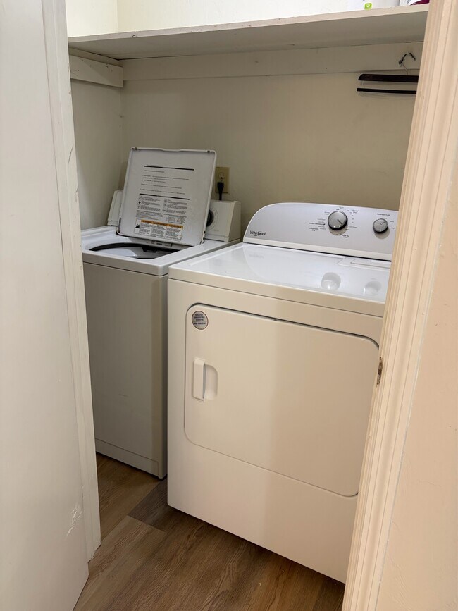 Building Photo - 220 Atkinson Dr