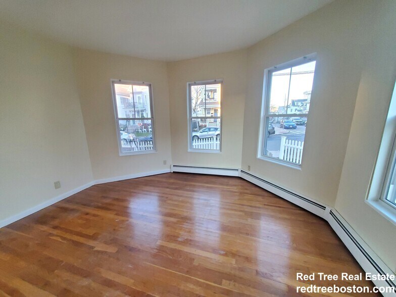 Building Photo - 71 Winchester St