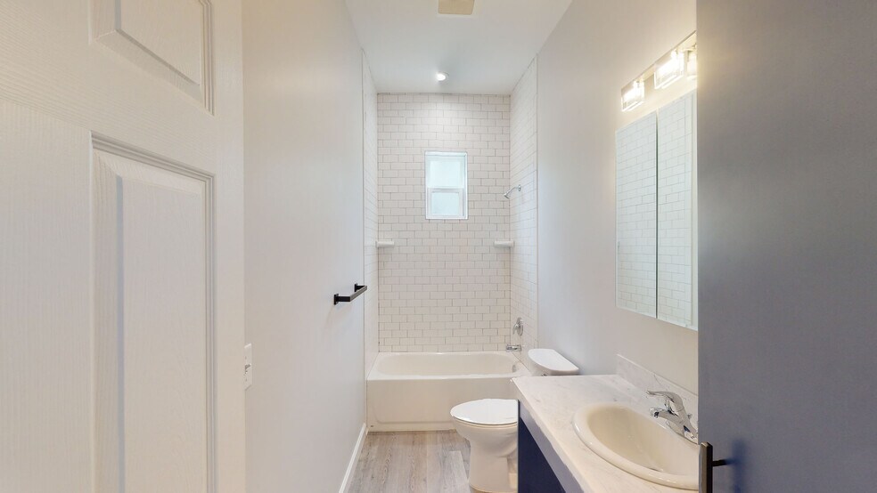 Primary Photo - 1820 E Robinson St