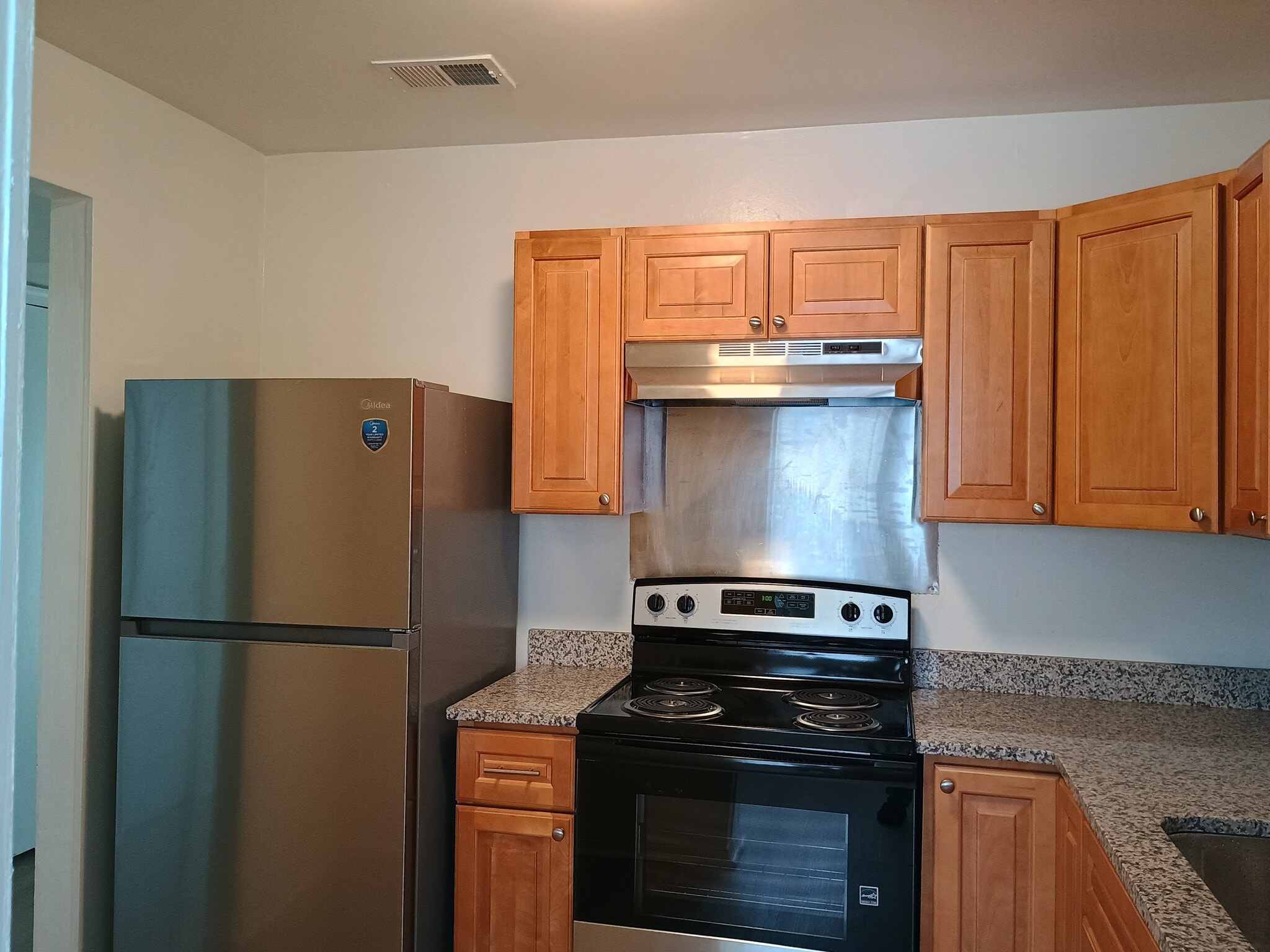 Kitchen - 6617 Stoney Point North