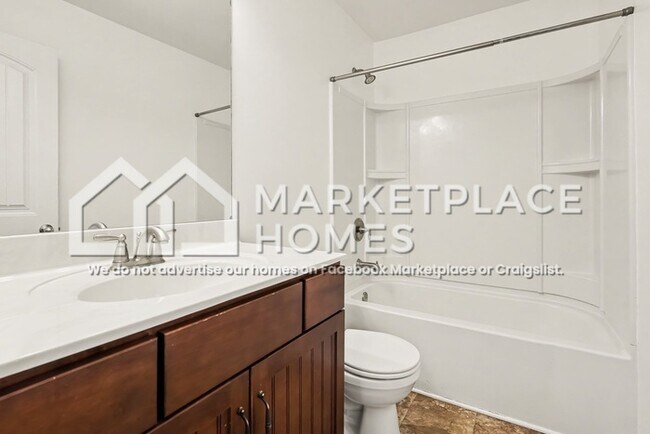 Building Photo - 2532 River Trail Dr