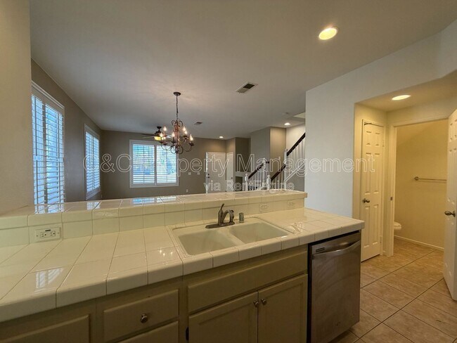 Building Photo - 1279 Gorge Run Wy