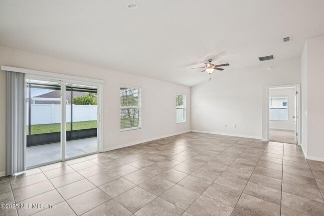 Building Photo - 633 Seville Pkwy