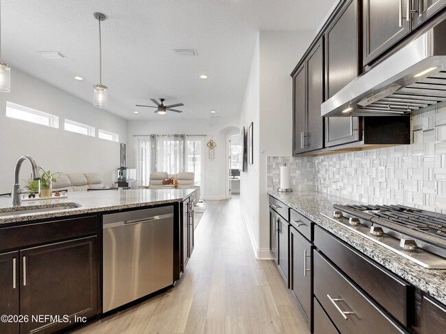 Building Photo - 121 Newfield Wy.