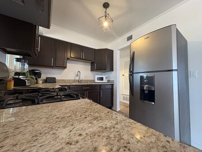 Building Photo - HOME FOR RENT IN NORTHEAST EL PASO