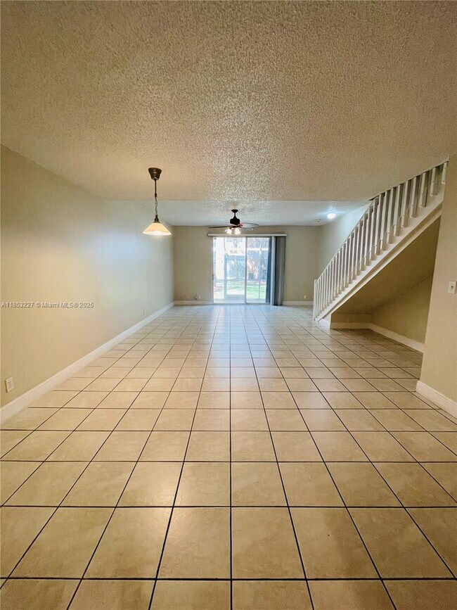 Building Photo - 1503 Veracruz Ln