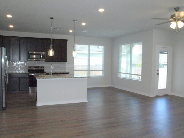 Building Photo - 4078 Estes Ct