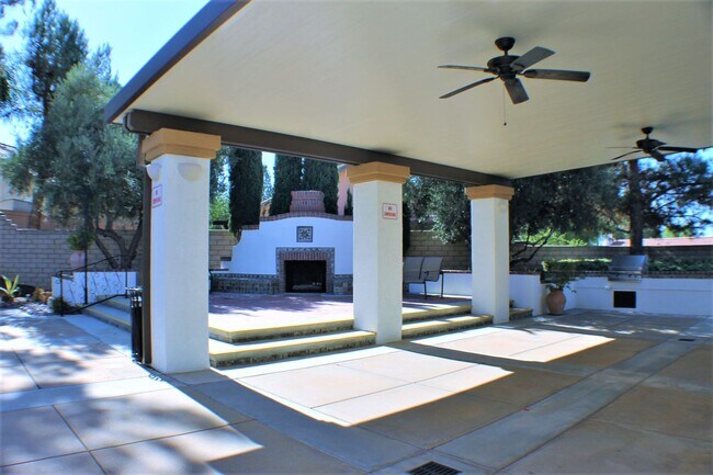 Building Photo - 14752 Eaglehead Mountain Dr