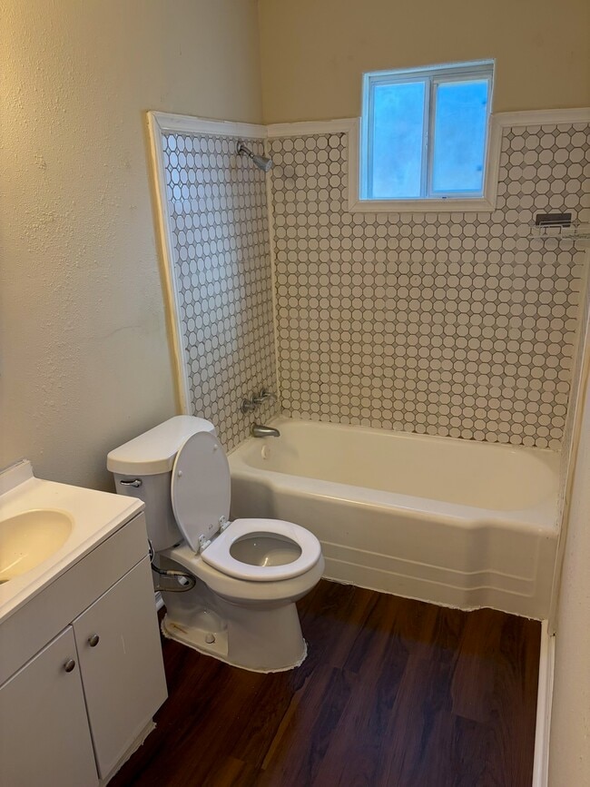 Building Photo - 10601 Murr Way