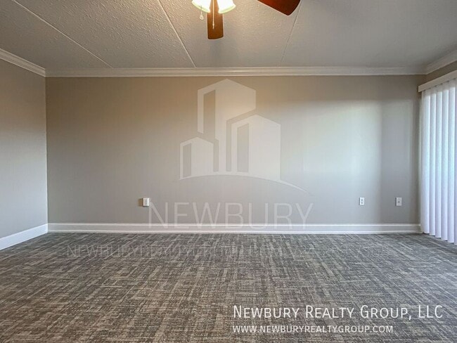 Building Photo - 530 N Main St