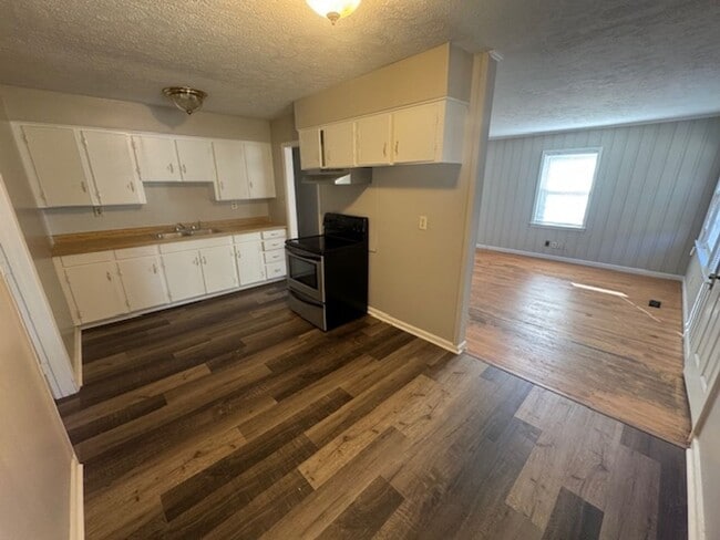 Building Photo - 116 Alton Dr