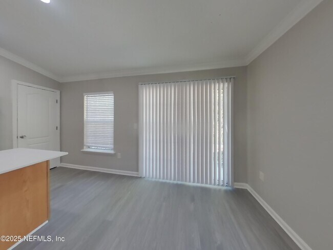 Building Photo - 76384 Deerwood Dr