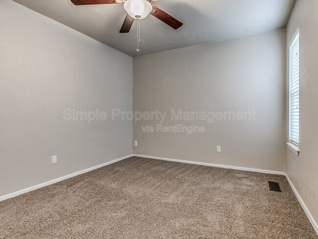 Building Photo - 10824 Admiral Dr